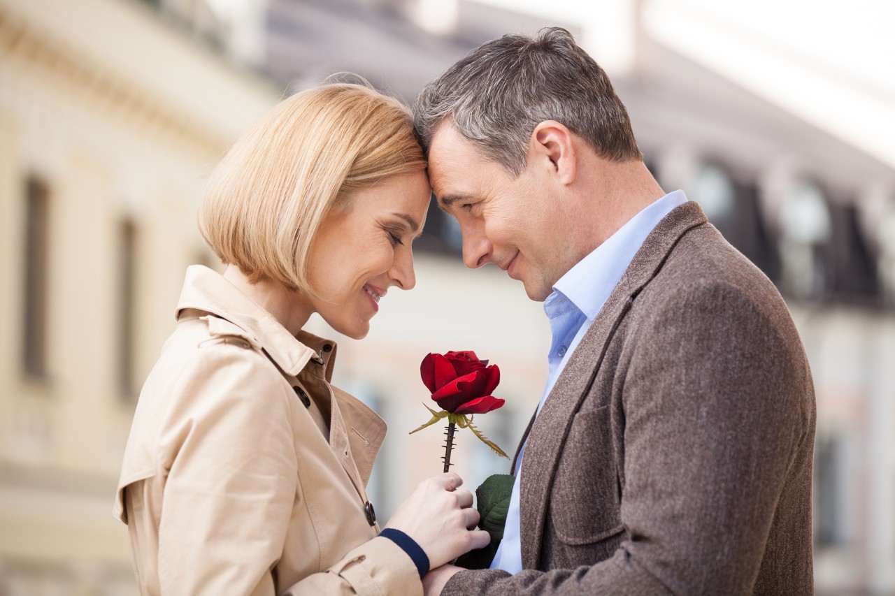Dating junge männer ältere frauen